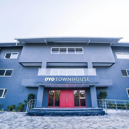 Townhouse 211 Laguna Ecr Near Juhu Beach Ченай Екстериор снимка