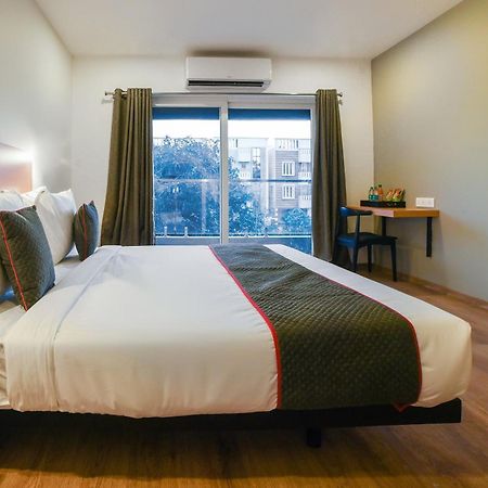 Townhouse 211 Laguna Ecr Near Juhu Beach Ченай Екстериор снимка