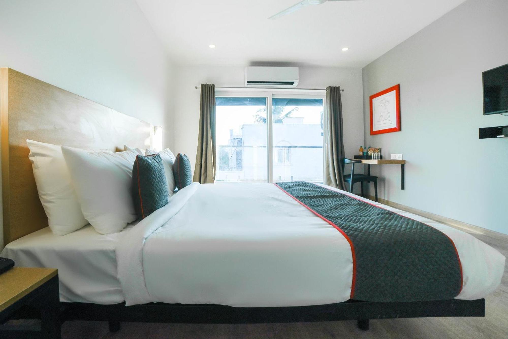 Townhouse 211 Laguna Ecr Near Juhu Beach Ченай Екстериор снимка