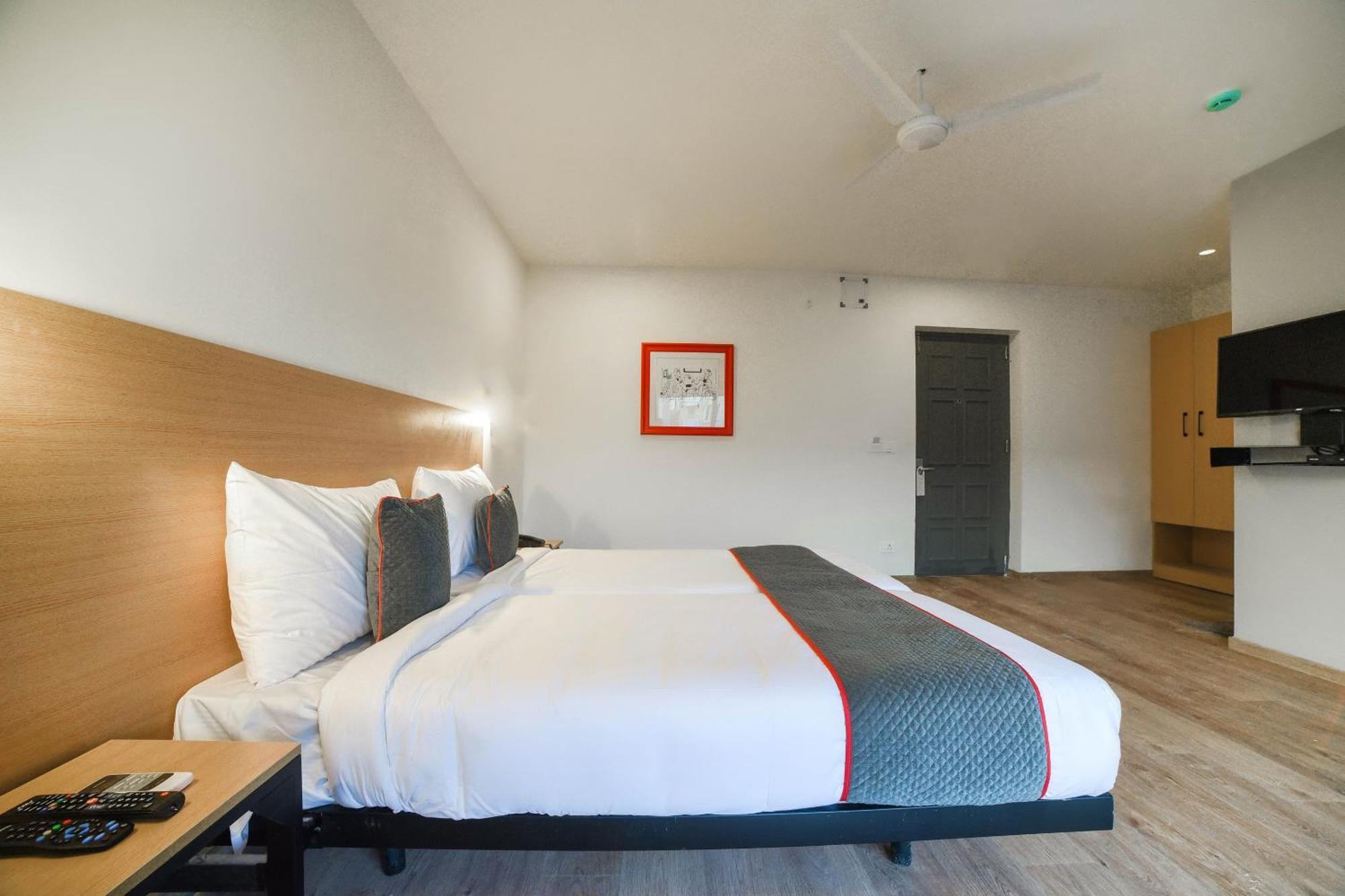 Townhouse 211 Laguna Ecr Near Juhu Beach Ченай Екстериор снимка